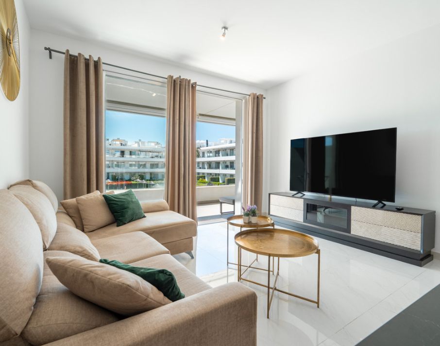 2 bedrooms Apartment in Estepona, Spain No. 230818