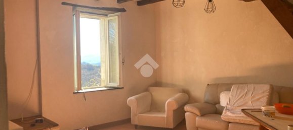 4-Zimmer Haus in Varano de' Melegari, Italy, Nr. 54754 5