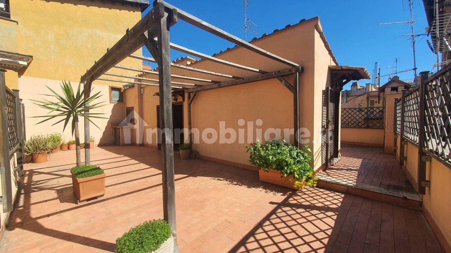 1 bedroom Penthouse in Rome, Italy No. 61015