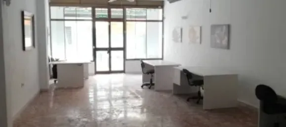 90m² Commercial property in Fuengirola, Spain No. 140380 3