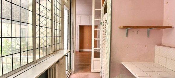 3 bedrooms Apartment in Paris, France No. 151347 12