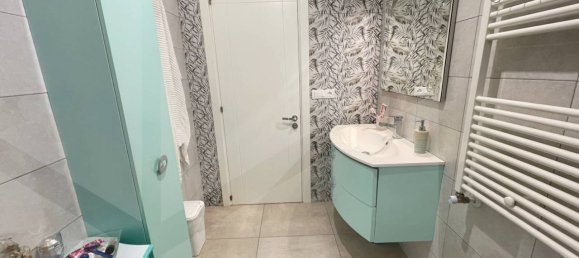 3 rooms Apartment in Bari, Italy No. 20540 30