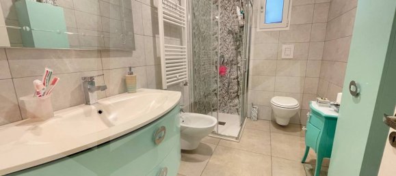 3 rooms Apartment in Bari, Italy No. 20540 9