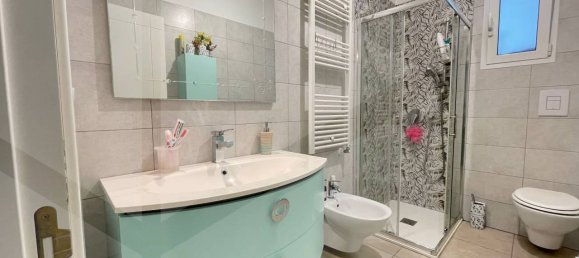 3 rooms Apartment in Bari, Italy No. 20540 71