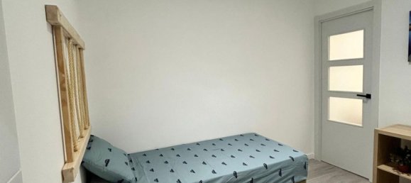 Apartamento T2 em L'Hospitalet de Llobregat, Spain N.º 23771 14