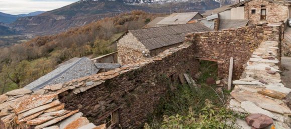 3 bedrooms House in Huesca, Spain No. 64442 5