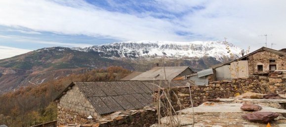 3 bedrooms House in Huesca, Spain No. 64442 10