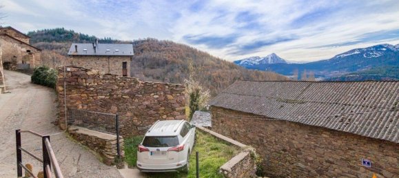 3 bedrooms House in Huesca, Spain No. 64442 9