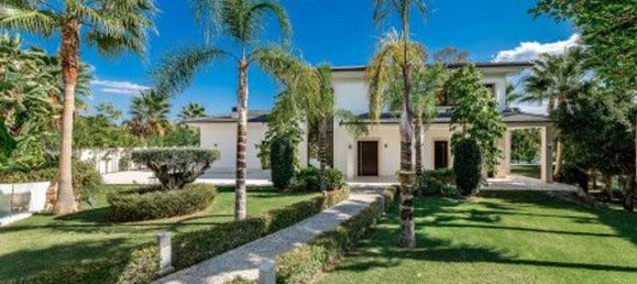5 bedrooms Villa in Marbella, Spain No. 115091 16