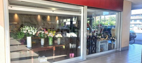 1-salle Propriété commerciale à Stezzano, Italy No. 302211 3