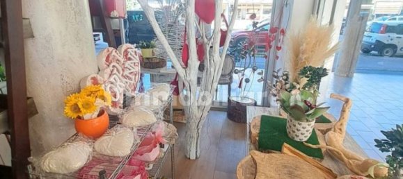 1-salle Propriété commerciale à Stezzano, Italy No. 302211 8