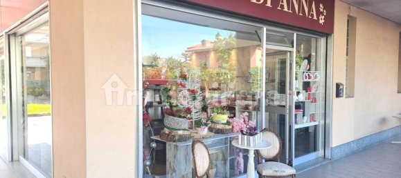 1-salle Propriété commerciale à Stezzano, Italy No. 302211 2