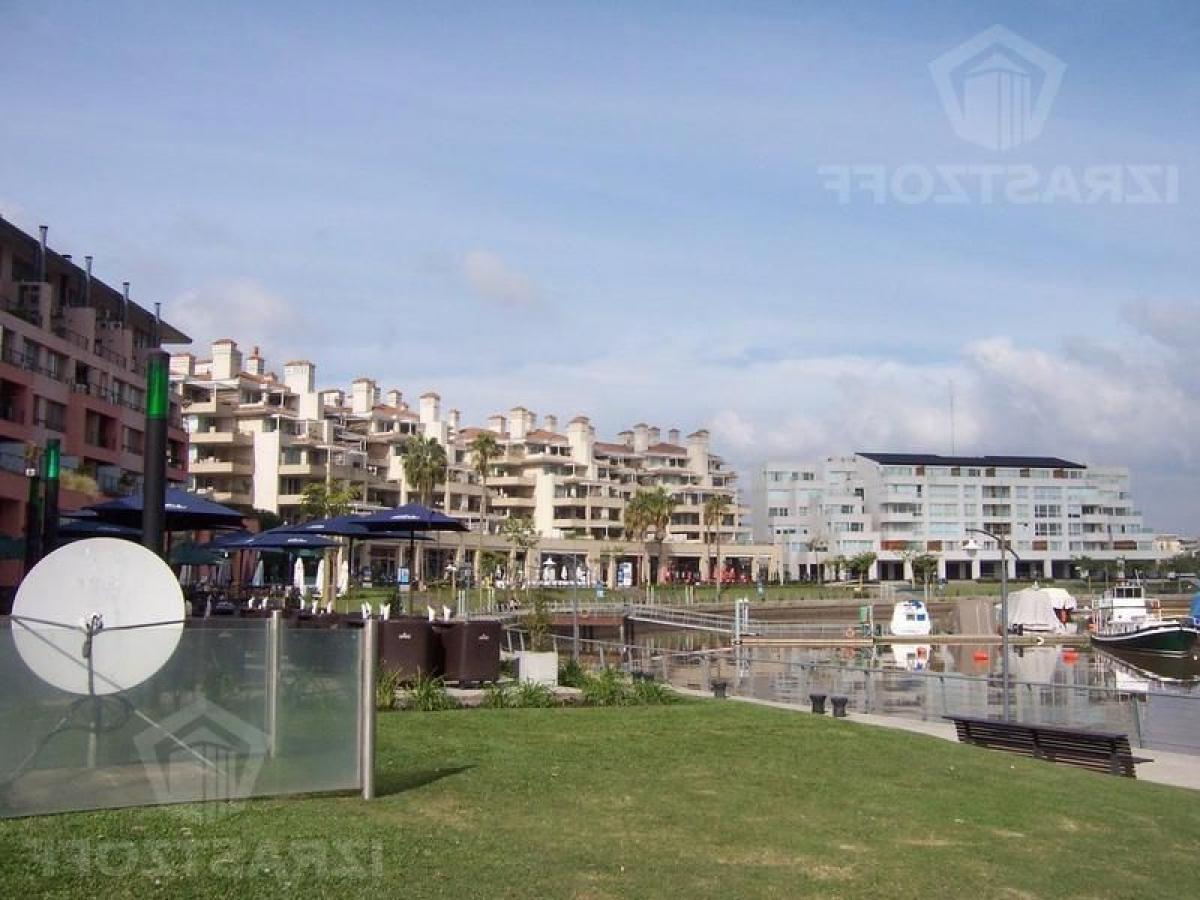  Office in Tigre, Argentina No. 29003