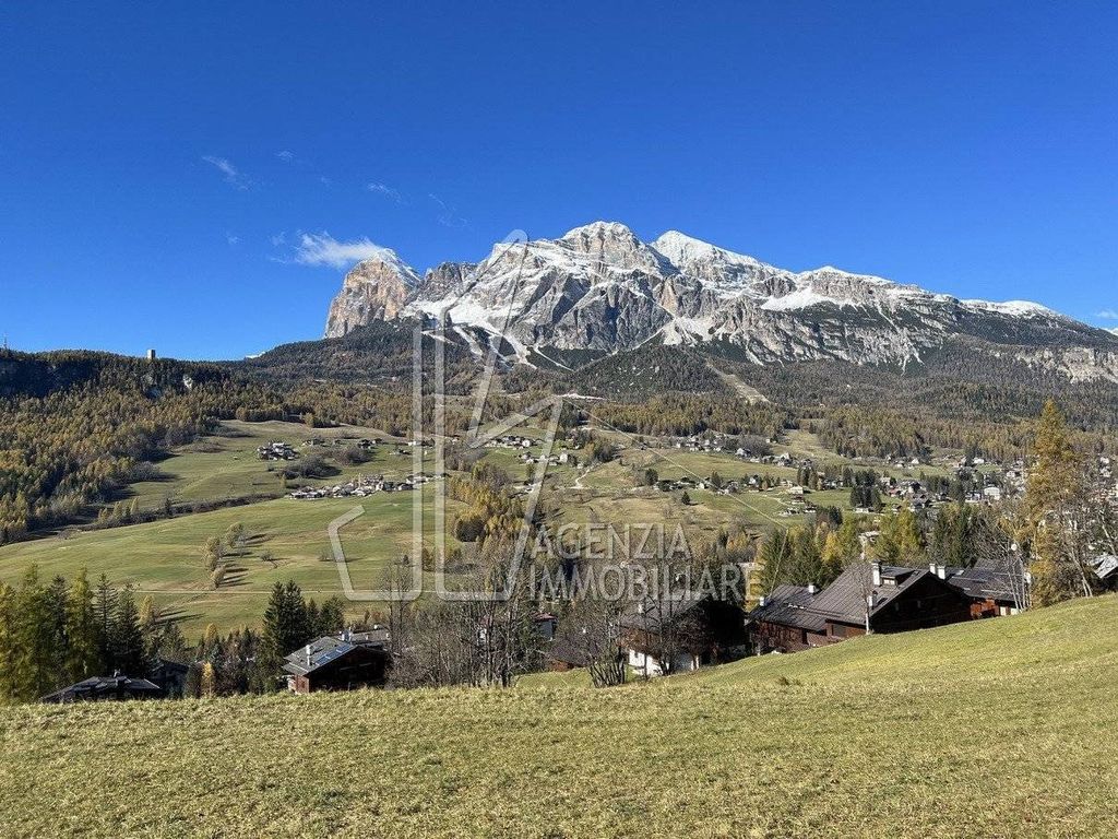 4 Schlafzimmer Penthouse in Cortina d'Ampezzo, Italy, Nr. 106192