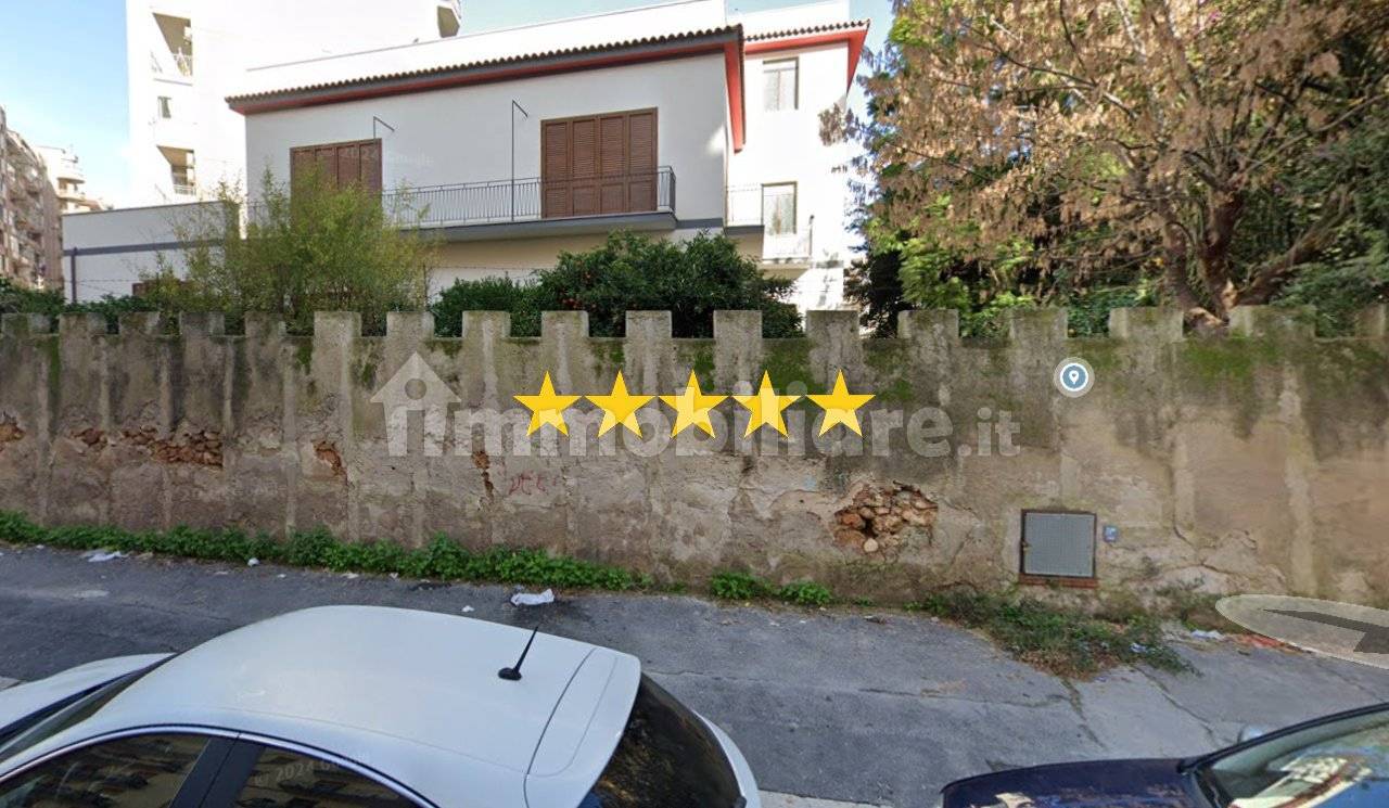 Квартира с 2 спальнями в Палермо, Италия № 208197