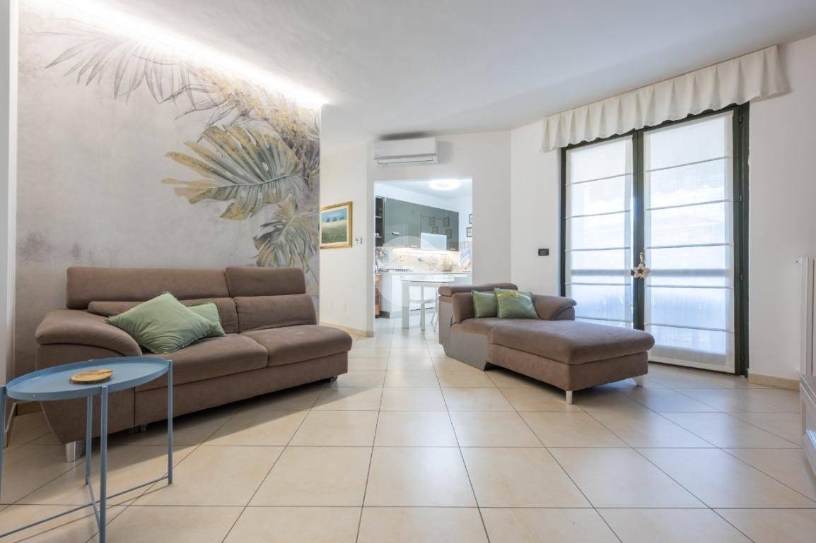 4 Schlafzimmer Wohnung in Chieri, Italy, Nr. 210428