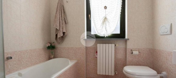 4 Schlafzimmer Wohnung in Chieri, Italy, Nr. 210428 15