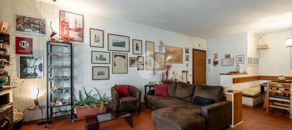 3 bedrooms Apartment in Parma, Italy No. 329380 7
