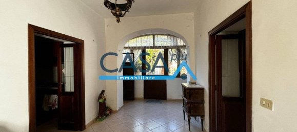 3 bedrooms House in Camigliano, Italy No. 228030 2
