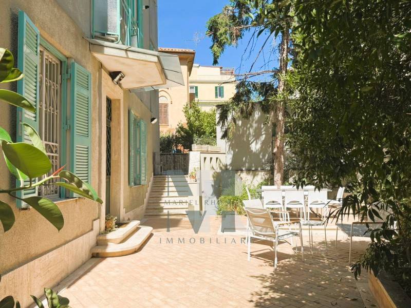 3 chambres Appartement à Rome, Italy No. 391301