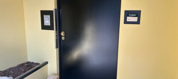 450m² Office in Perugia, Italy No. 171765 3