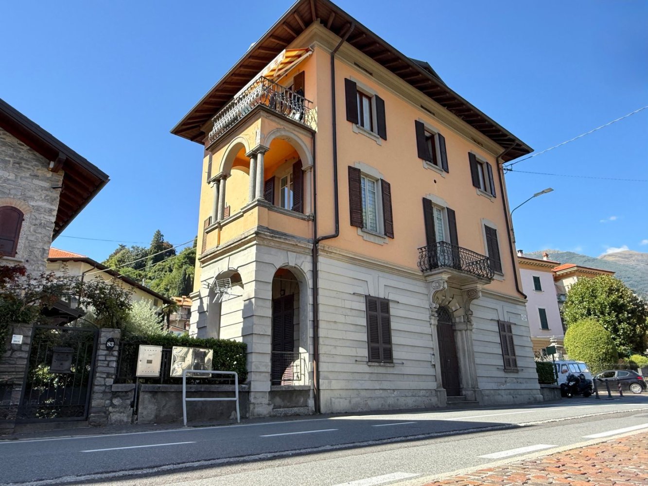 Дуплекс с 3 спальнями в Менаджо, Италия № 362320