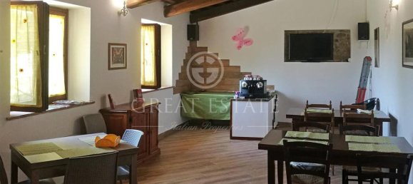 14 bedrooms House in Monte Castello di Vibio, Italy No. 138197 10