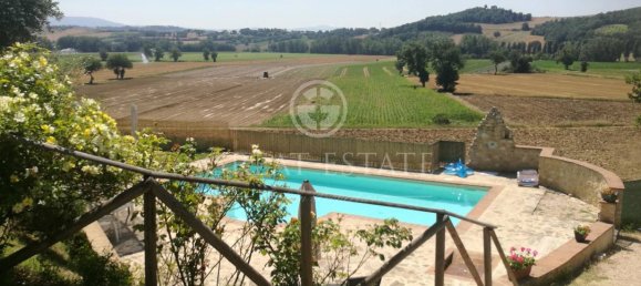 14 bedrooms House in Monte Castello di Vibio, Italy No. 138197 2