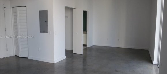 1 chambre propriété commerciale à vendre à Miami, Miami-Dade, Florida, USA № 613803 9
