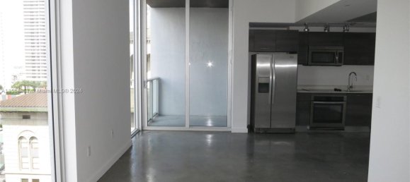 1 chambre propriété commerciale à vendre à Miami, Miami-Dade, Florida, USA № 613803 5