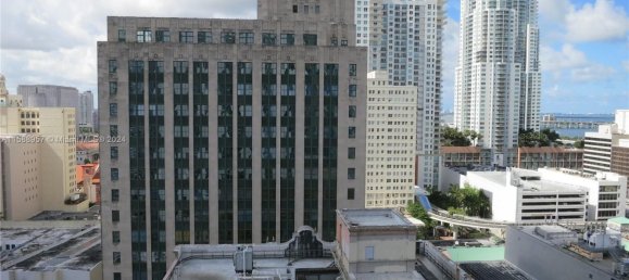 1 chambre propriété commerciale à vendre à Miami, Miami-Dade, Florida, USA № 613803 10