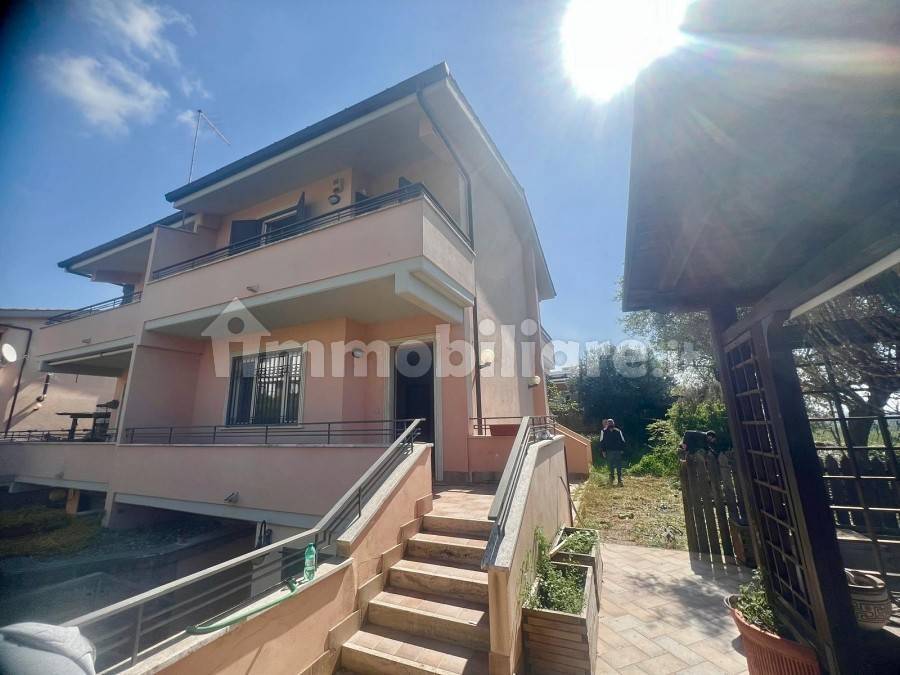 Villa de 3 dormitorios en Cerveteri, Italy No. 334409