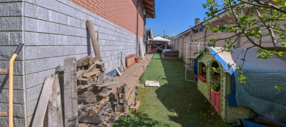 4 bedrooms House in Candiolo, Italy No. 380316 15