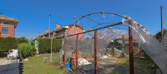 4 bedrooms House in Candiolo, Italy No. 380316 6