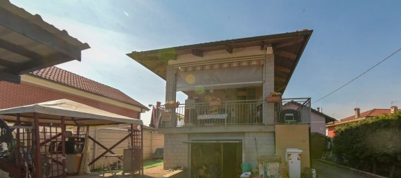 4 bedrooms House in Candiolo, Italy No. 380316 2