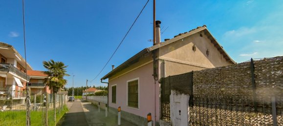 4 bedrooms House in Candiolo, Italy No. 380316 18