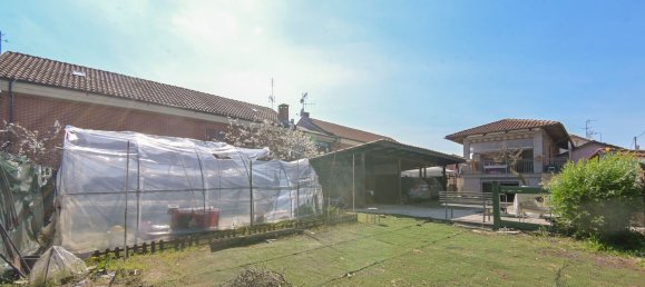 4 bedrooms House in Candiolo, Italy No. 380316 10