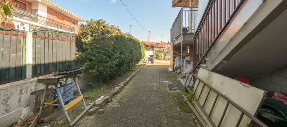 4 bedrooms House in Candiolo, Italy No. 380316 16