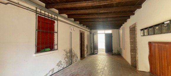 Studio in Ferrara, Italy No. 293227 22