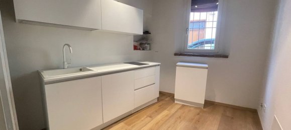 Studio in Ferrara, Italy No. 293227 3