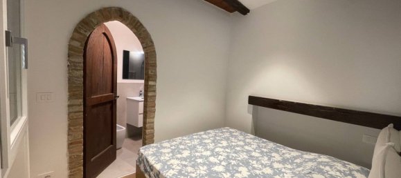 Studio in Ferrara, Italy No. 293227 9