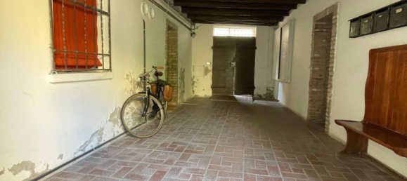 Studio in Ferrara, Italy No. 293227 19