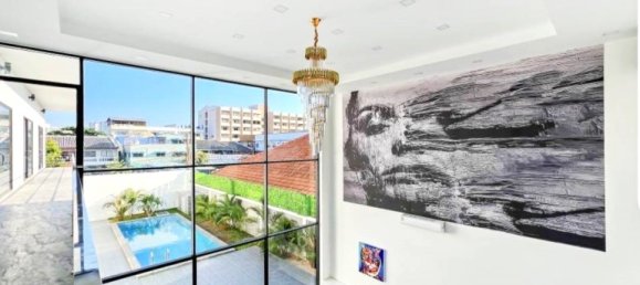 6 bedrooms House in Pattaya, Thailand No. 26334 9