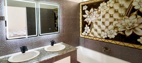 6 bedrooms House in Pattaya, Thailand No. 26334 17