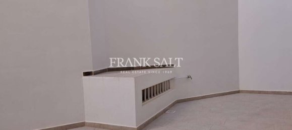 2 غرف نوم طابقين في Mgarr, Malta رقم 8018 16