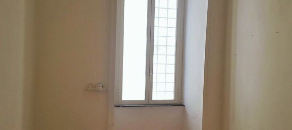 3 rooms Apartment in Naples, Italy No. 136689 9