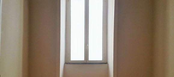 3 rooms Apartment in Naples, Italy No. 136689 10