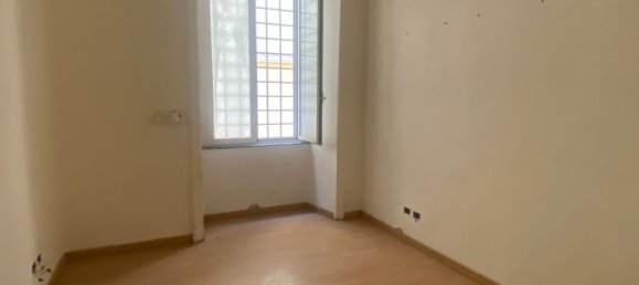 3 rooms Apartment in Naples, Italy No. 136689 30