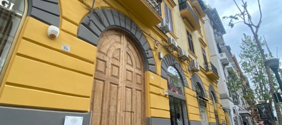 3 rooms Apartment in Naples, Italy No. 136689 20