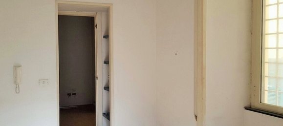 3 rooms Apartment in Naples, Italy No. 136689 7